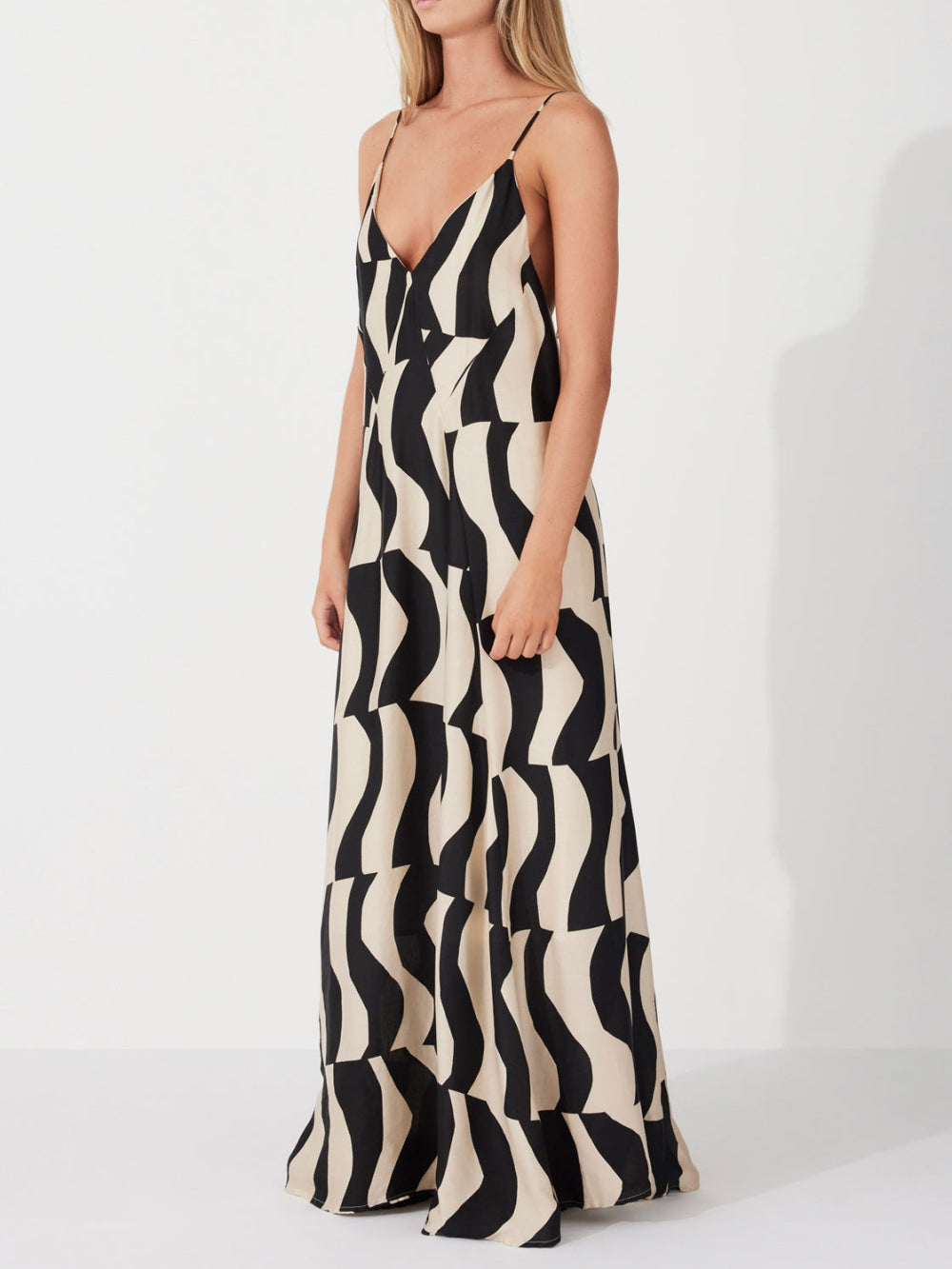 Relaxed Fit Scooped Back Style Maxi Dress